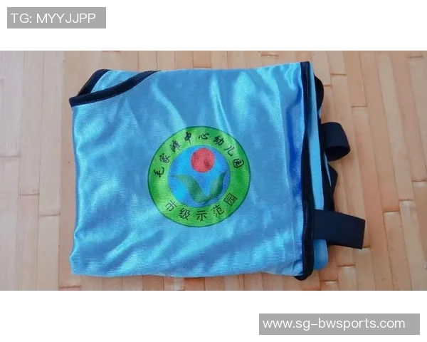 小学生足球队风采展示与训练成果分享活动邀请函 小学生足球队风采展示与训练成果分享活动邀请函